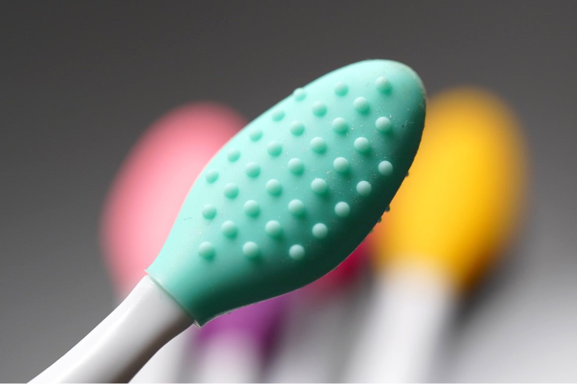 Silicone Dabber Cleaning Brush - QuartzBangers.com